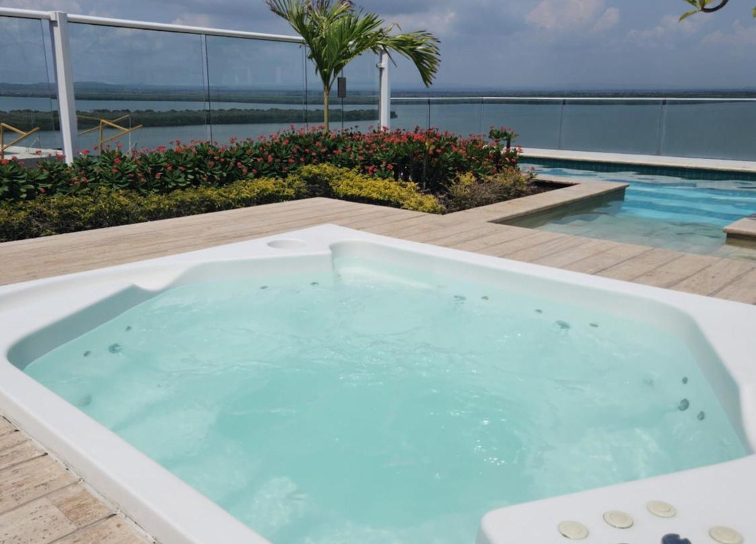Martinique 1001 Luxure Escape & Comfort *
